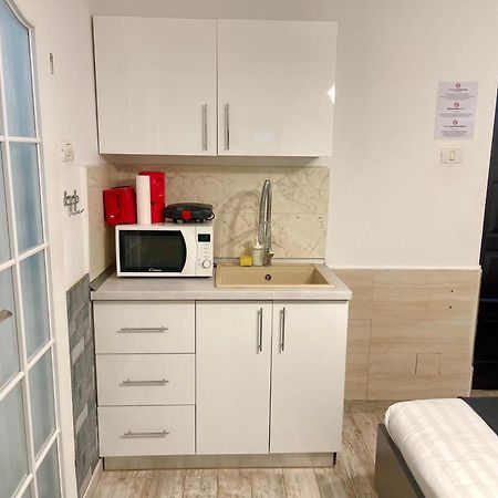 Prime 1 Studio Bukares Bagian luar foto